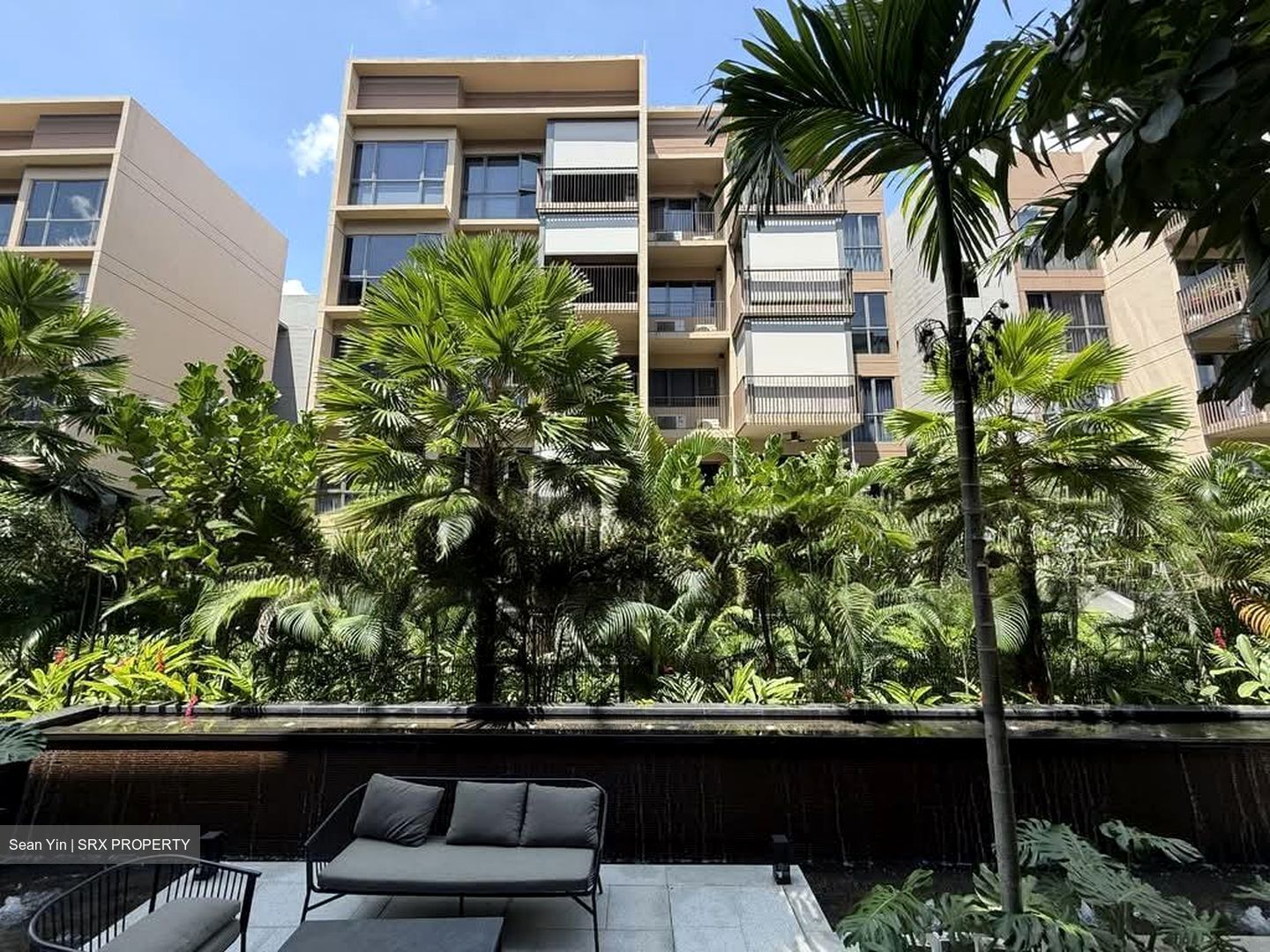 The Commodore (D27), Condominium #553375131